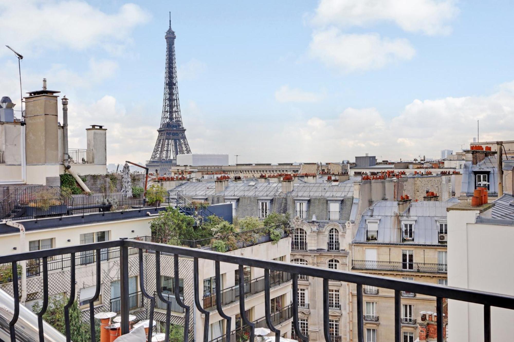 Апартаменты Eiffel Tower View Париж Экстерьер фото