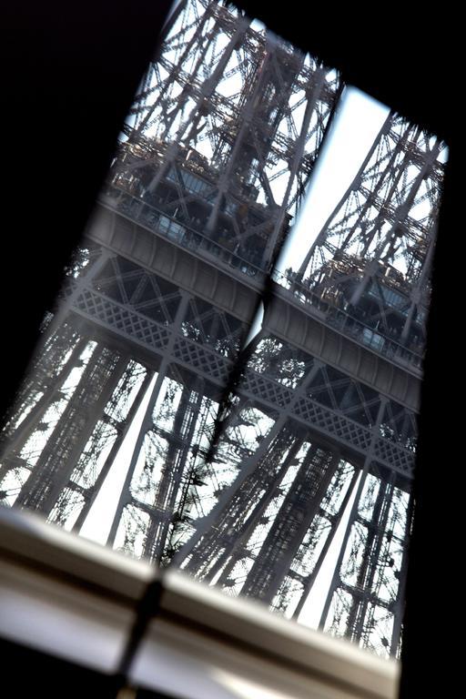 Апартаменты Eiffel Tower View Париж Экстерьер фото